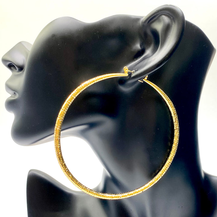 DISPLAY 72 Pair Earring Metal Hollow Hoop Gold Silver PICK UP ONLY