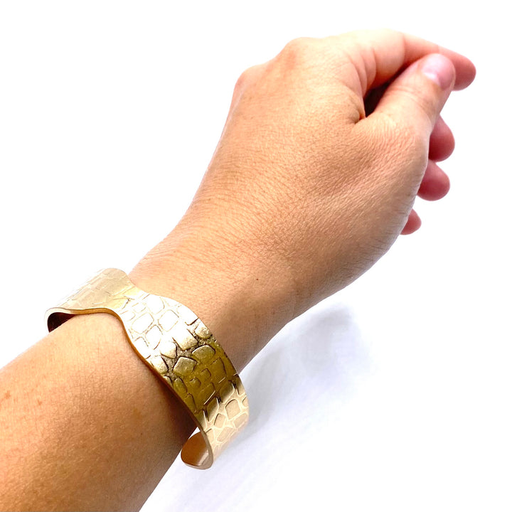 Bracelet Metal Cuff Destressed Gold