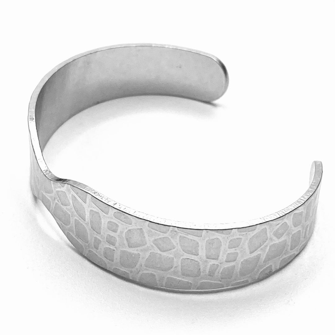 Bracelet Metal Cuff Destressed Silver